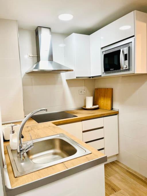 New Spacious And Cozy Apartment - Málaga Exterior foto